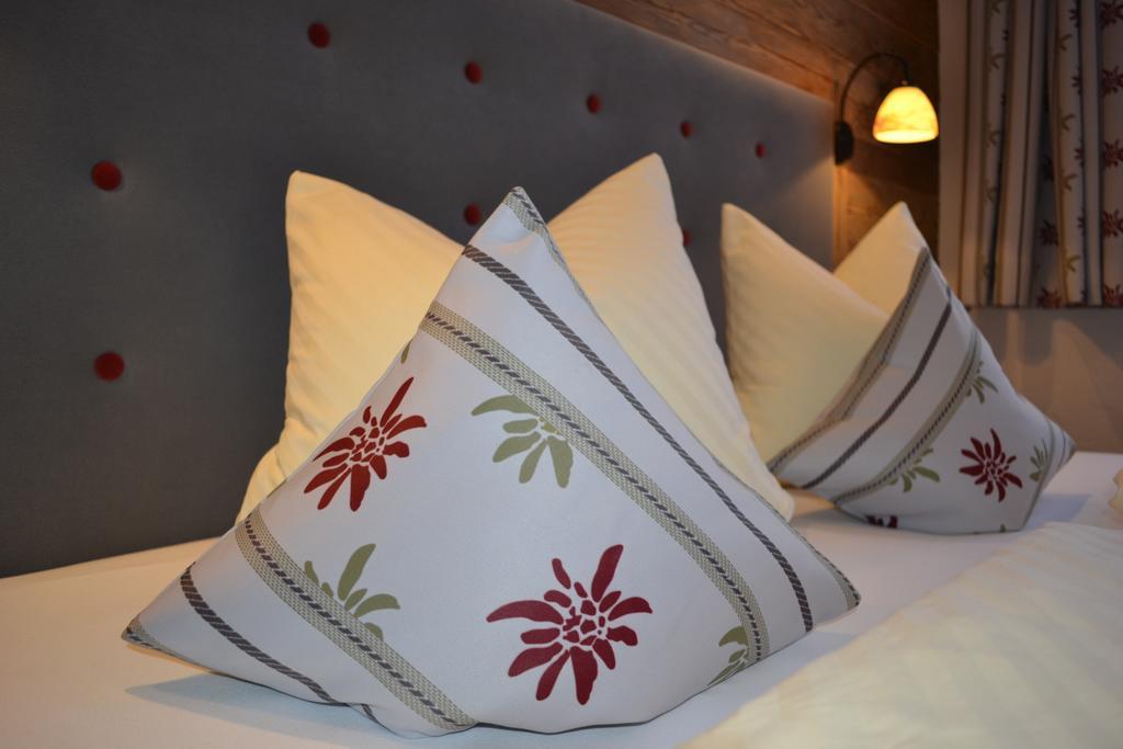 Pension Alpenperle Holzgau Phòng bức ảnh