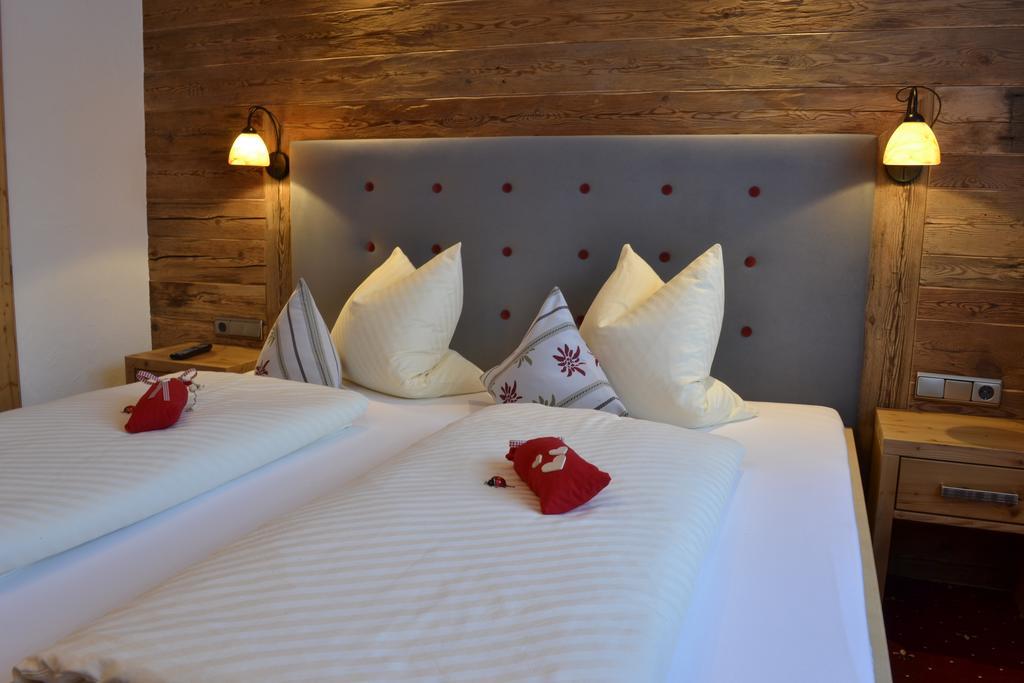Pension Alpenperle Holzgau Phòng bức ảnh