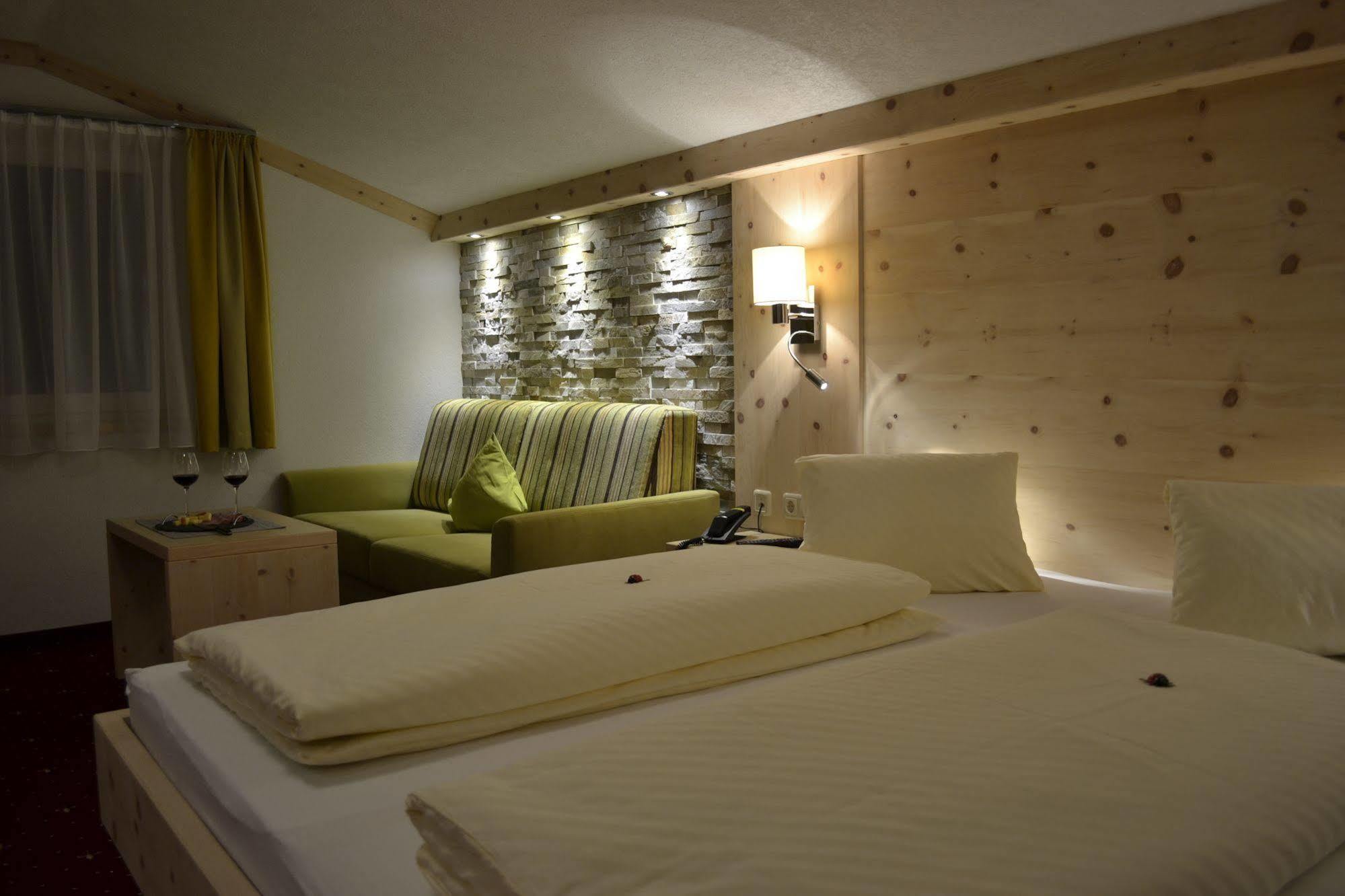 Pension Alpenperle Holzgau Ngoại thất bức ảnh