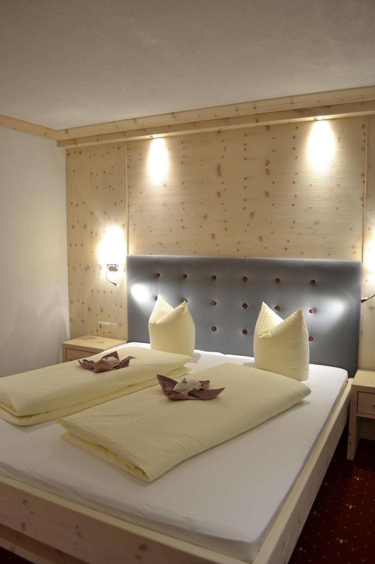 Pension Alpenperle Holzgau Ngoại thất bức ảnh