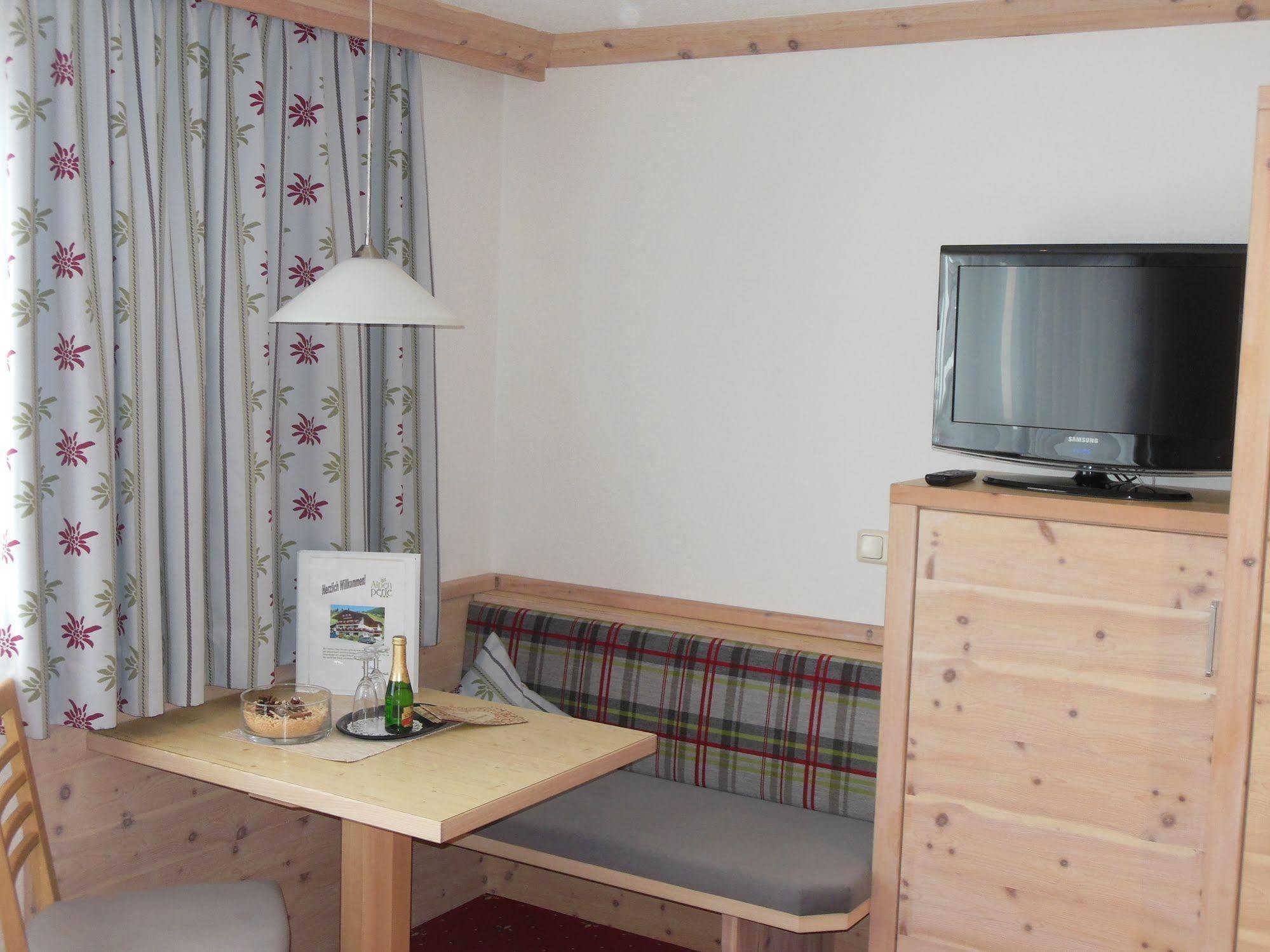Pension Alpenperle Holzgau Ngoại thất bức ảnh