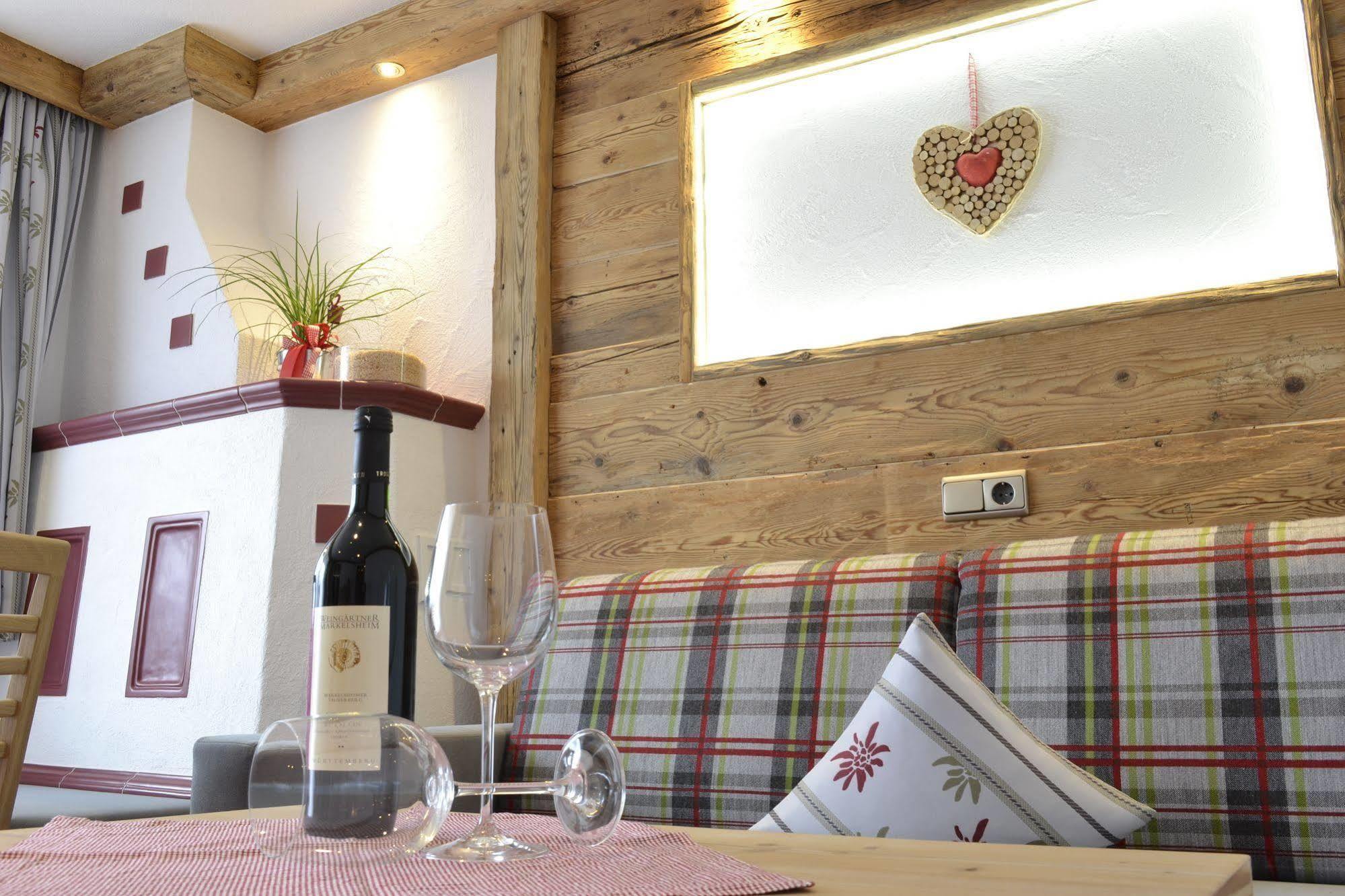 Pension Alpenperle Holzgau Ngoại thất bức ảnh