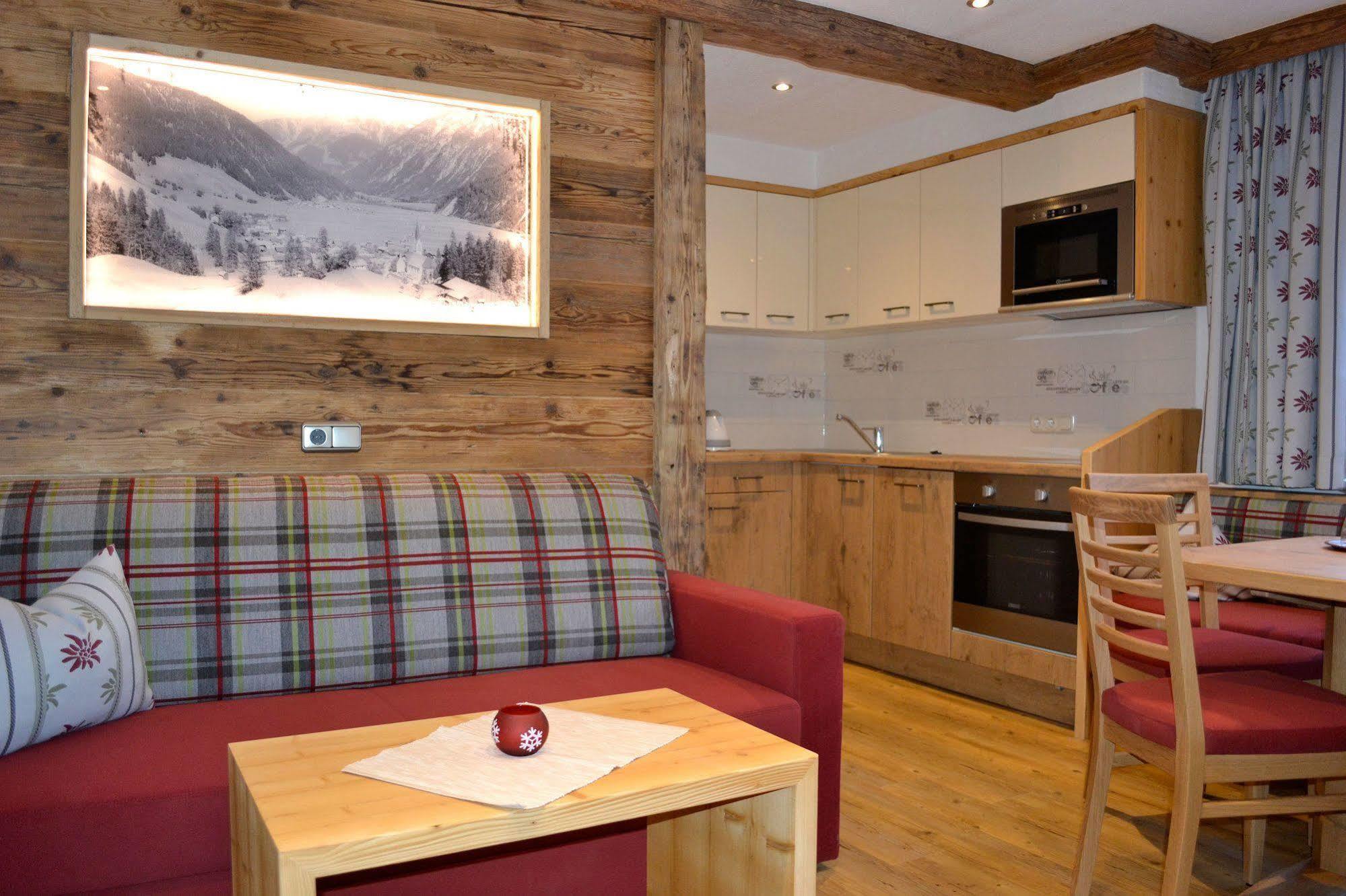 Pension Alpenperle Holzgau Ngoại thất bức ảnh